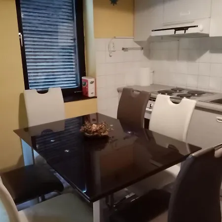 Tulman Apartman Balatonberény
